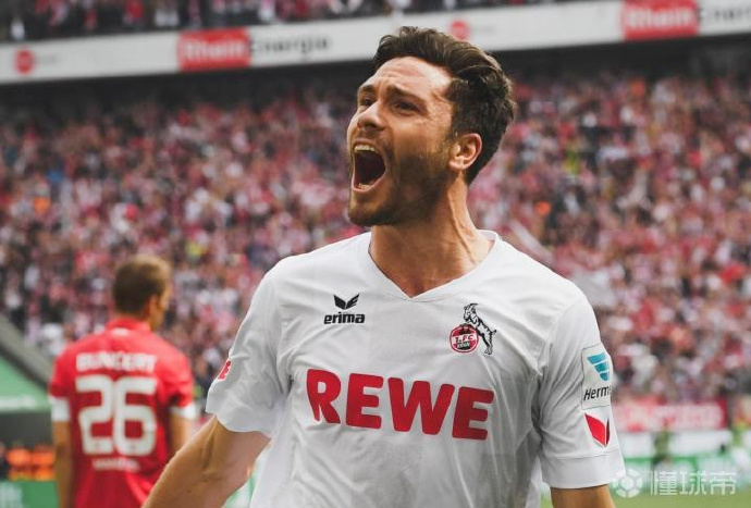 开元棋牌官方网站-傲赴沙尔克球场