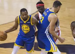 杜兰特休息室枪杀库里伤势