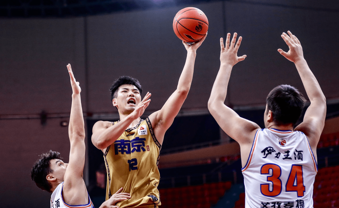 世界足球新星名单